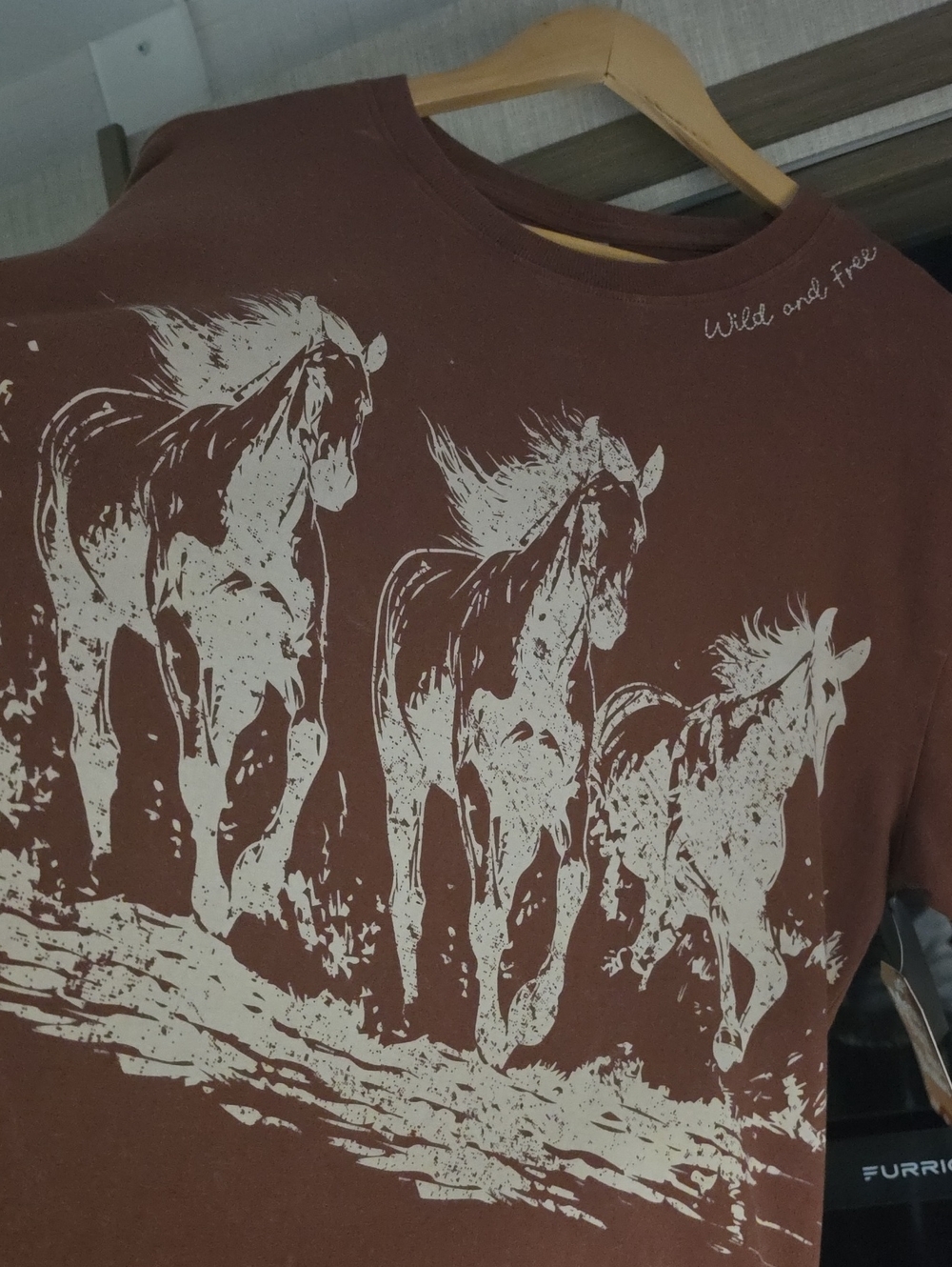 🐴NWT", 100% COTTON, "WILD AND FREE" TEE", BY "MESSY BUN JUST CHILLIN" 🐴 - Picture 14 of 14
